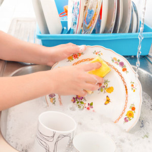 washing-dishes-square